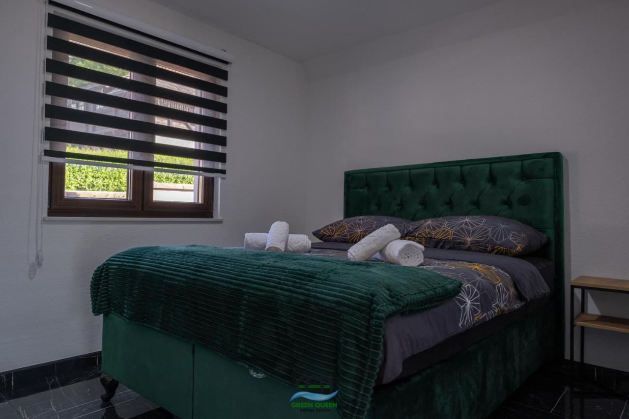 Holiday Houses Green Queen Bihac Exterior photo
